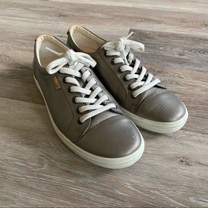 ECCO Soft 7 Stone Metallic Leather Sneakers Lace Up Pewter